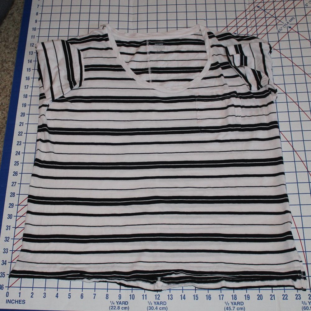 *FREE w/Bundle* Old Navy Women's Boyfriend T-Shirt